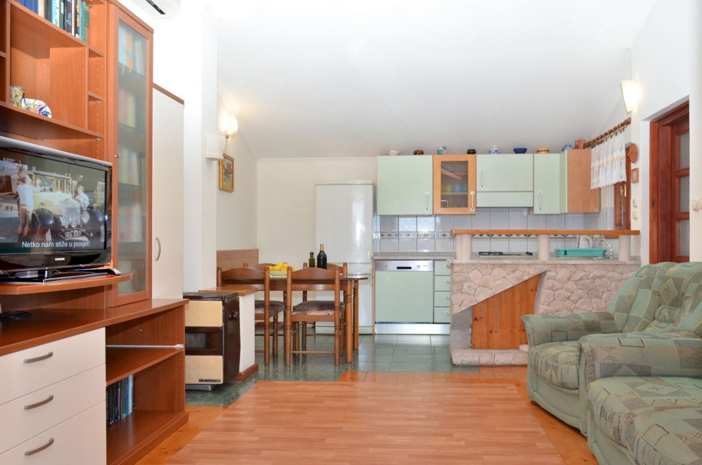 korcula prizba apartments andreis ap1 03 1024x678 - Teacher's Pebble Beach House (Korcula Apartments Andreis)