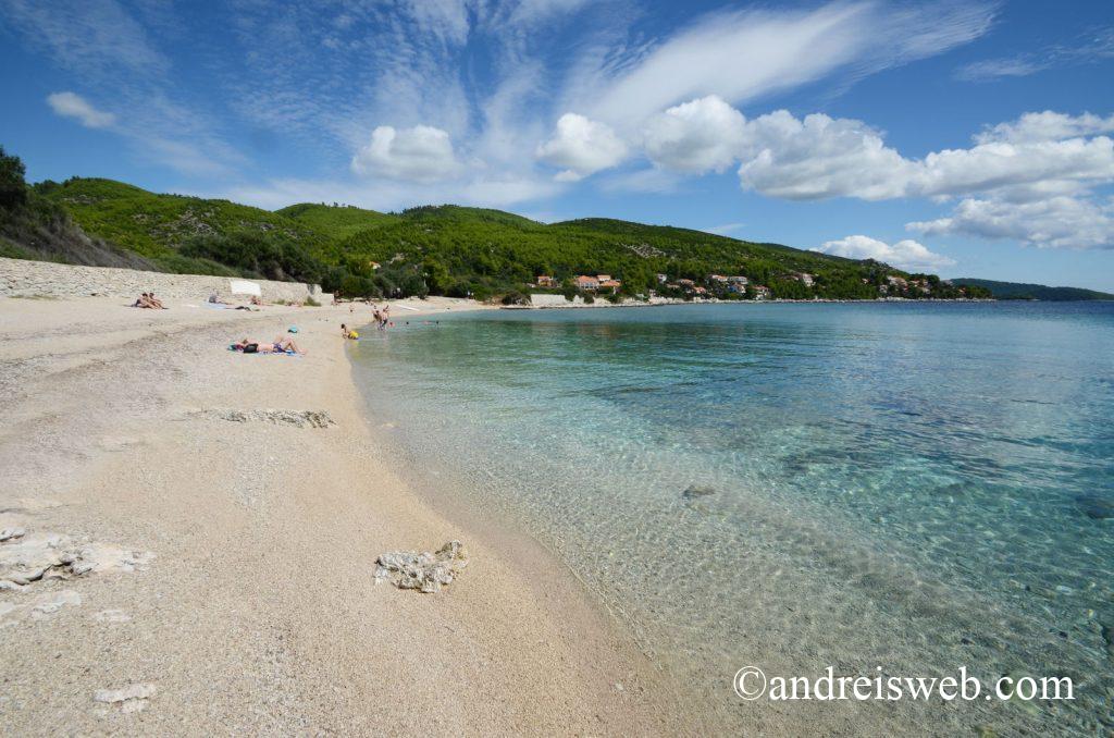 prizba beach near apartments andreis 11 2017 pic 01 1024x678 - Teacher's Pebble Beach House (Korcula Apartments Andreis)